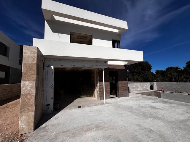 3 bedroom Villa for sale in Finestrat - € 749,000 (Ref: 9819529)