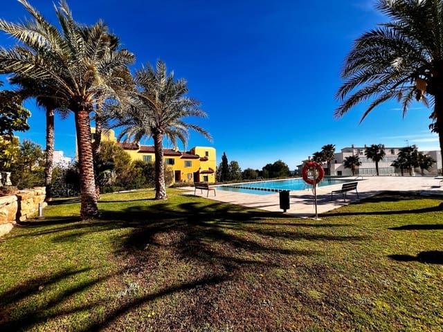 Casa de 4 habitaciones en Finestrat en venta con piscina garaje - 495.000 € (Ref: 9819530)