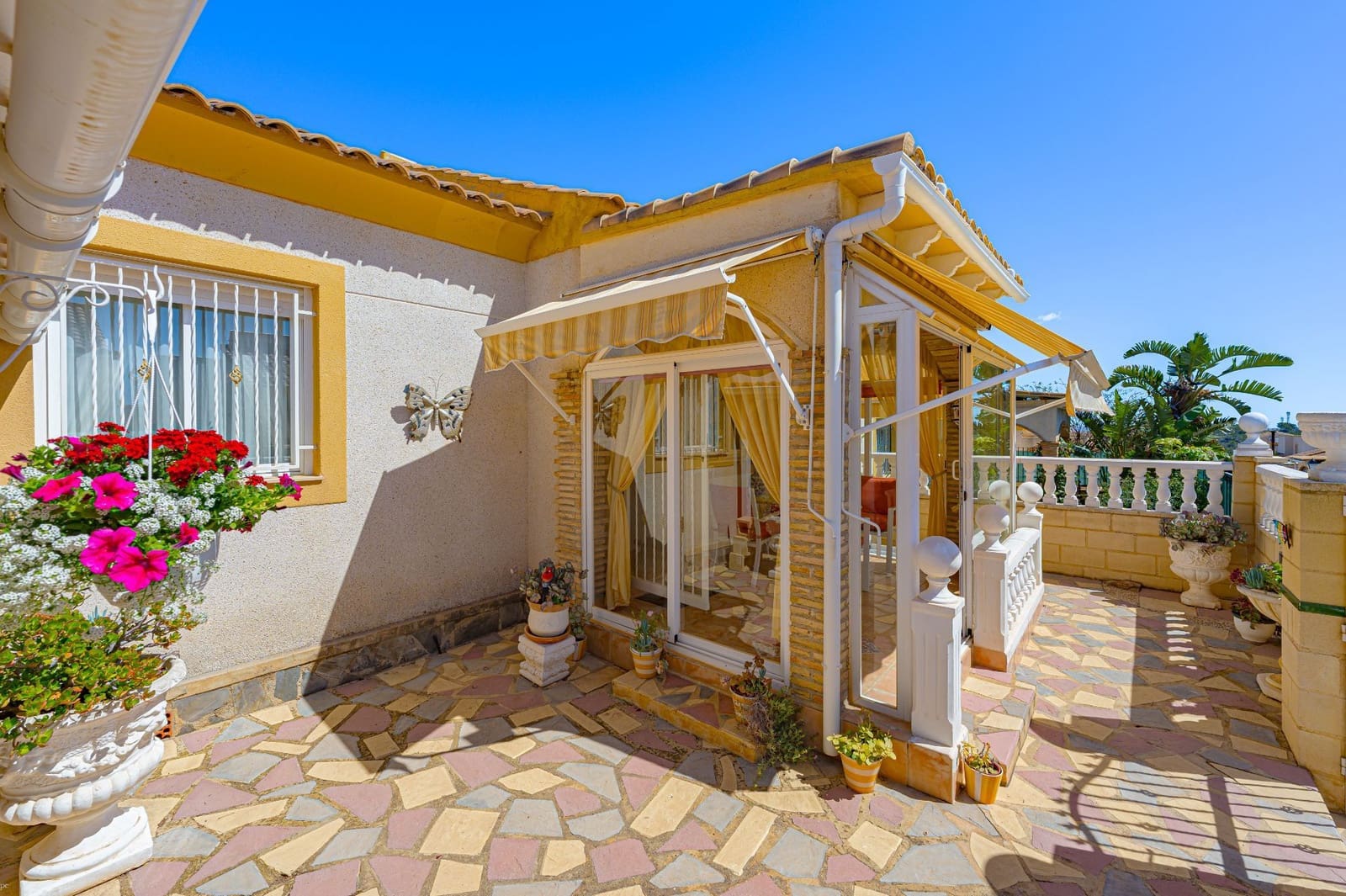 2 bedroom Bungalow for sale in Polop with pool - € 224,000 (Ref: 9819531)