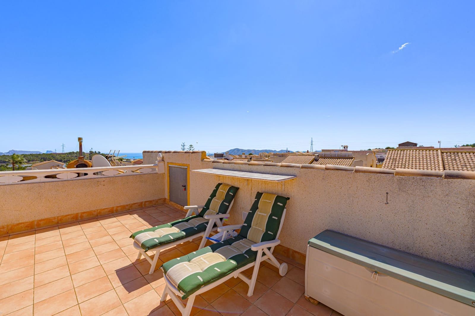 2 bedroom Bungalow for sale in Polop with pool - € 224,000 (Ref: 9819531)