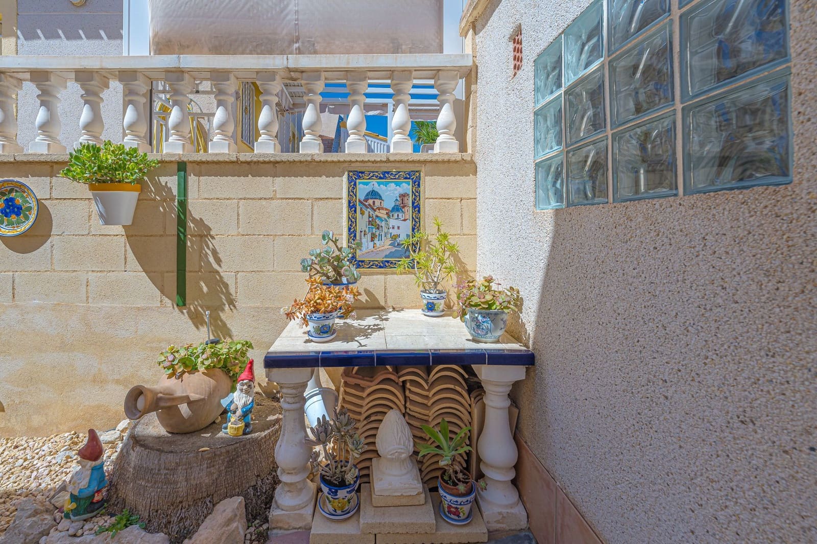2 bedroom Bungalow for sale in Polop with pool - € 224,000 (Ref: 9819531)