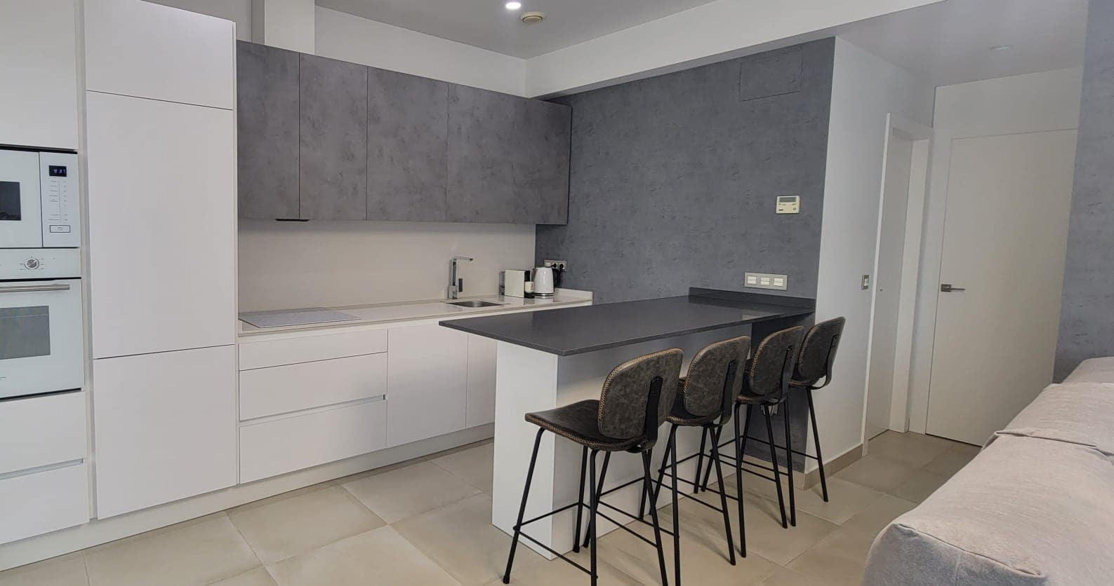 2 bedroom Apartment for holiday rental in Finestrat with pool garage - € 700 (Ref: 9802563)