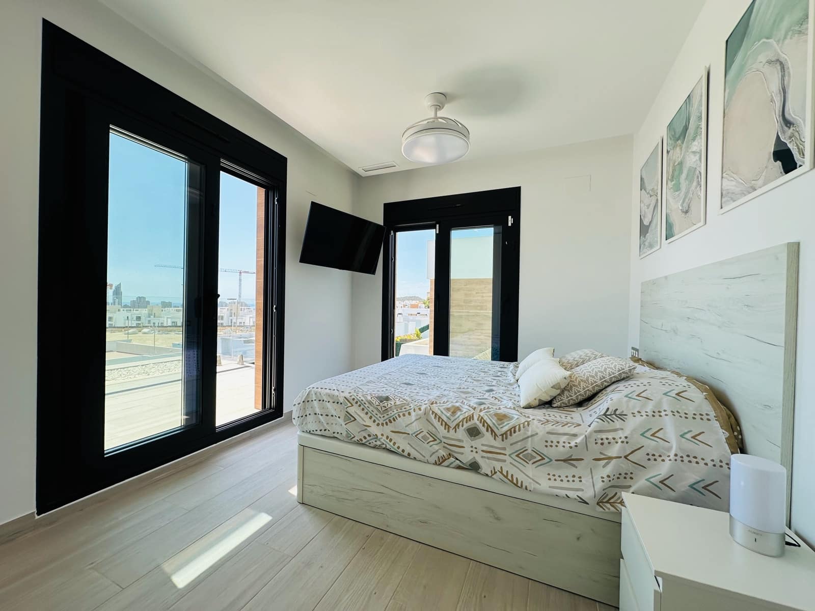 3 soverom Villa til salgs i Finestrat med svømmebasseng garasje - € 1 400 (Ref: 9802721)