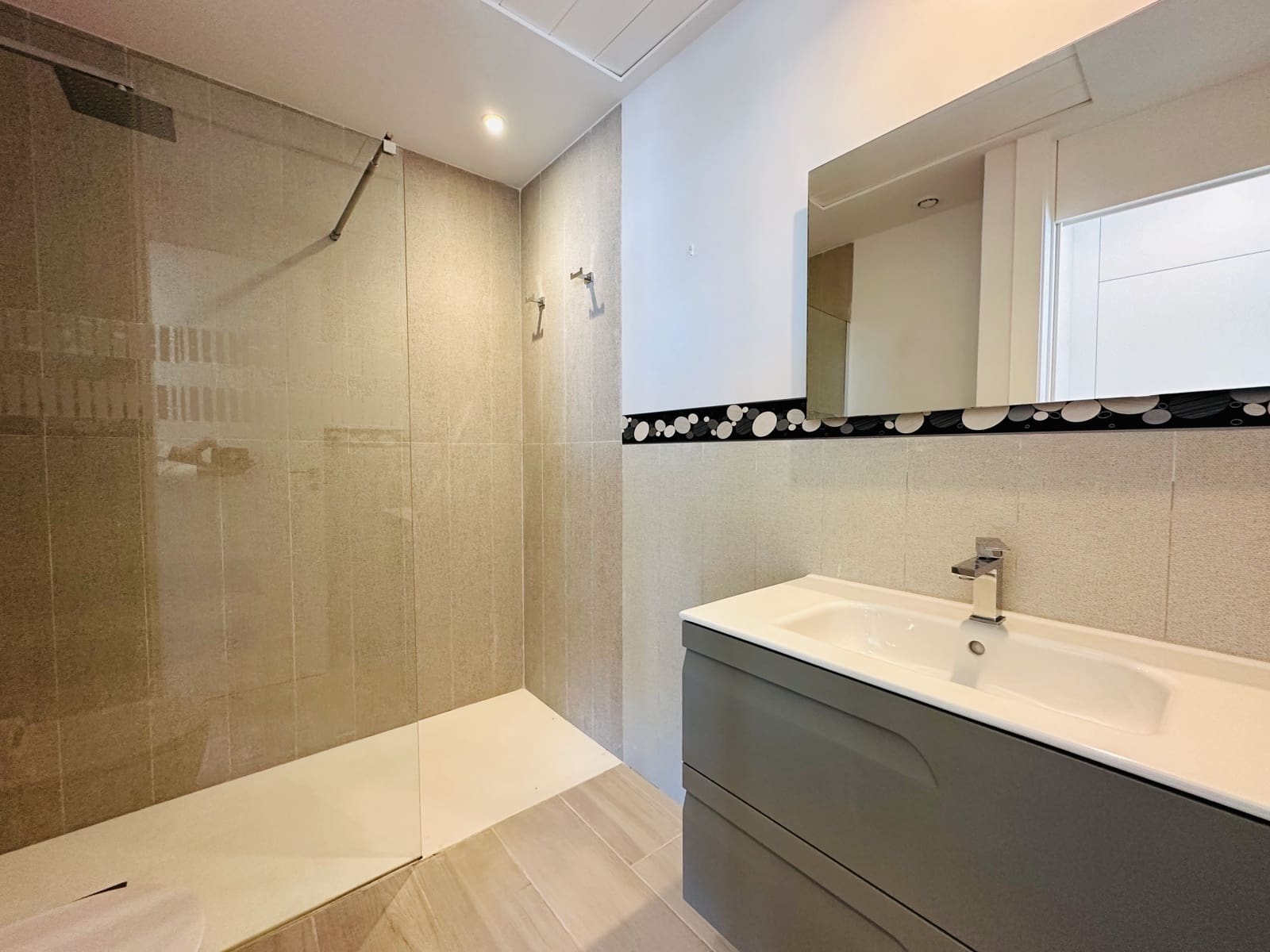 3 soverom Villa til salgs i Finestrat med svømmebasseng garasje - € 1 400 (Ref: 9802721)