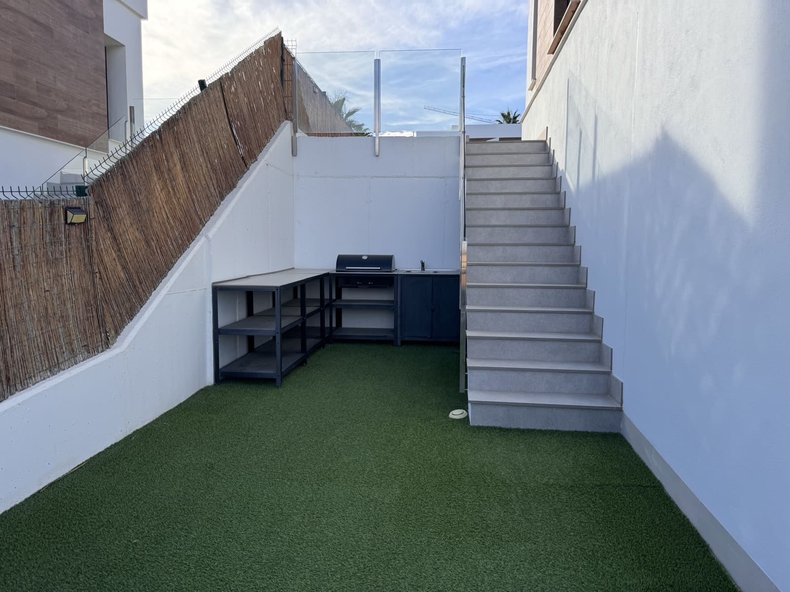 3 soverom Villa til salgs i Finestrat med svømmebasseng garasje - € 1 400 (Ref: 9802721)