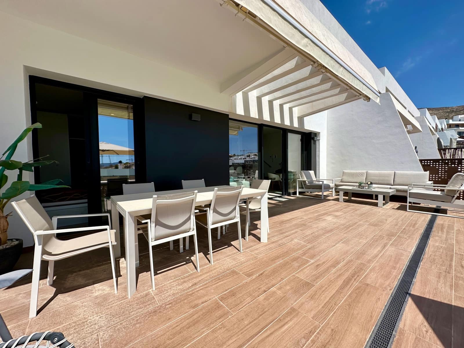 3 Zimmer Villa zu vermieten in Finestrat mit Garage - 3.750 € (Ref: 9802738)