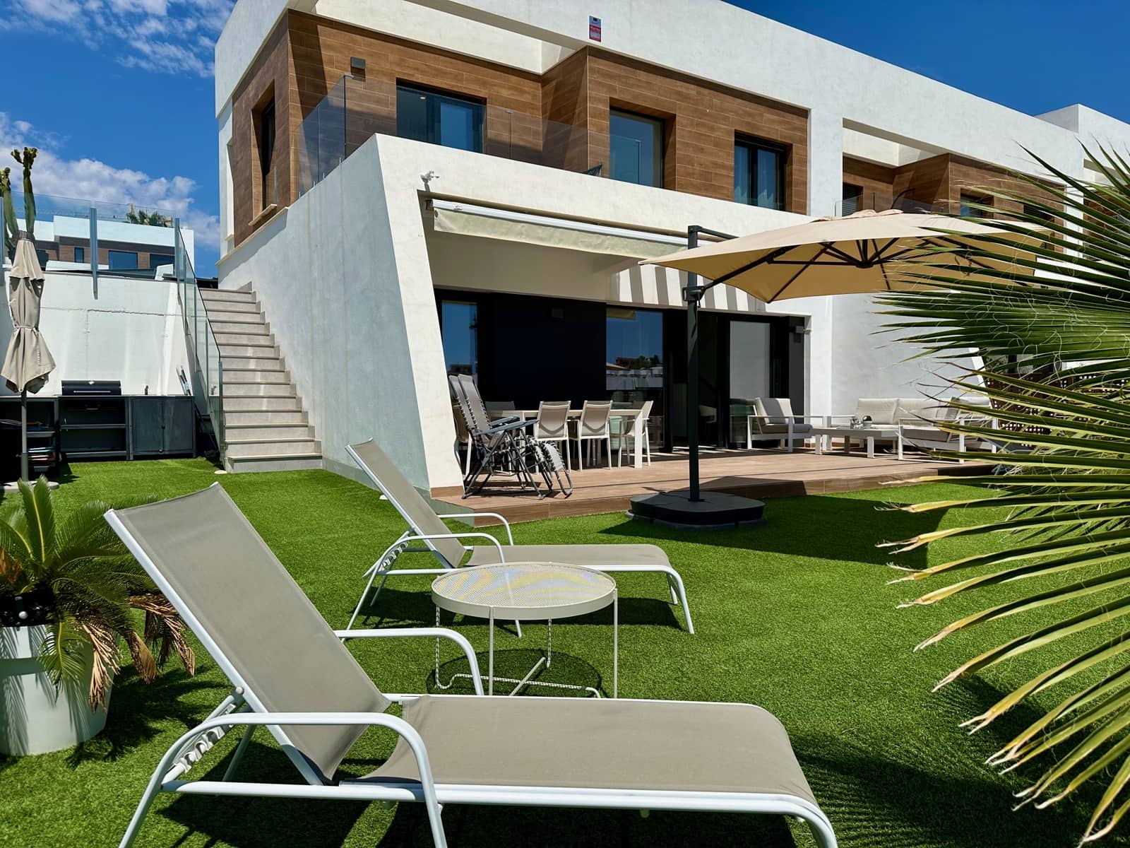 3 Zimmer Villa zu vermieten in Finestrat mit Garage - 3.750 € (Ref: 9802738)