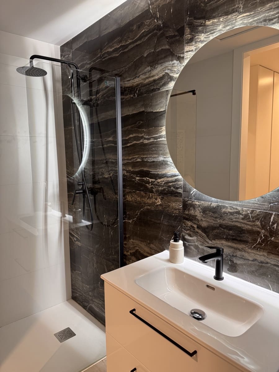 3 Zimmer Villa zu vermieten in Finestrat mit Garage - 3.750 € (Ref: 9802738)