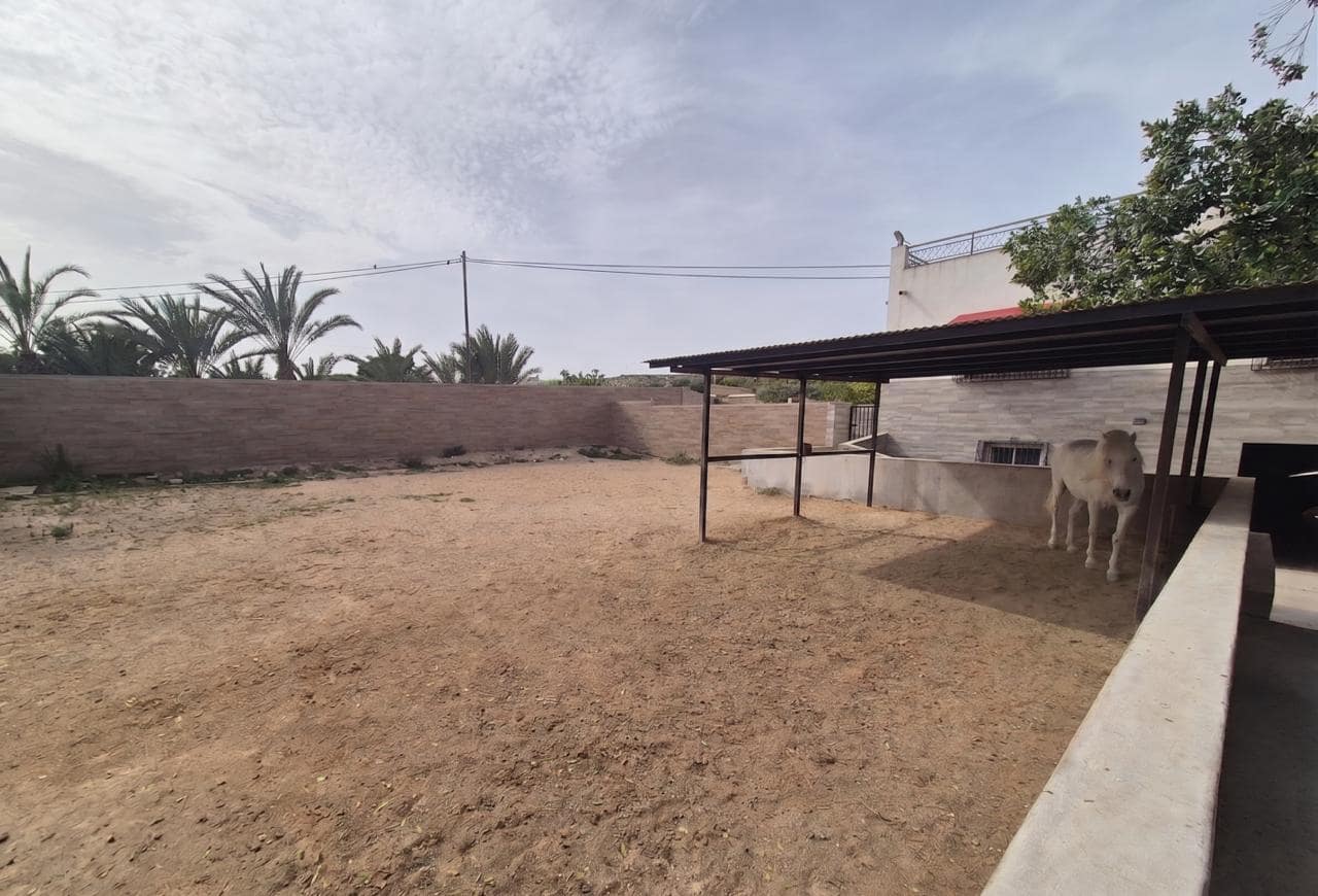 3 bedroom Bungalow for sale in Torrellano with pool garage - € 499,000 (Ref: 9826926)