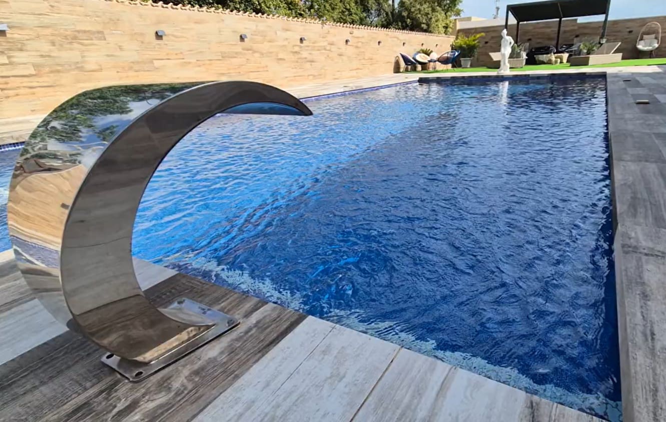 3 bedroom Bungalow for sale in Torrellano with pool garage - € 499,000 (Ref: 9826926)