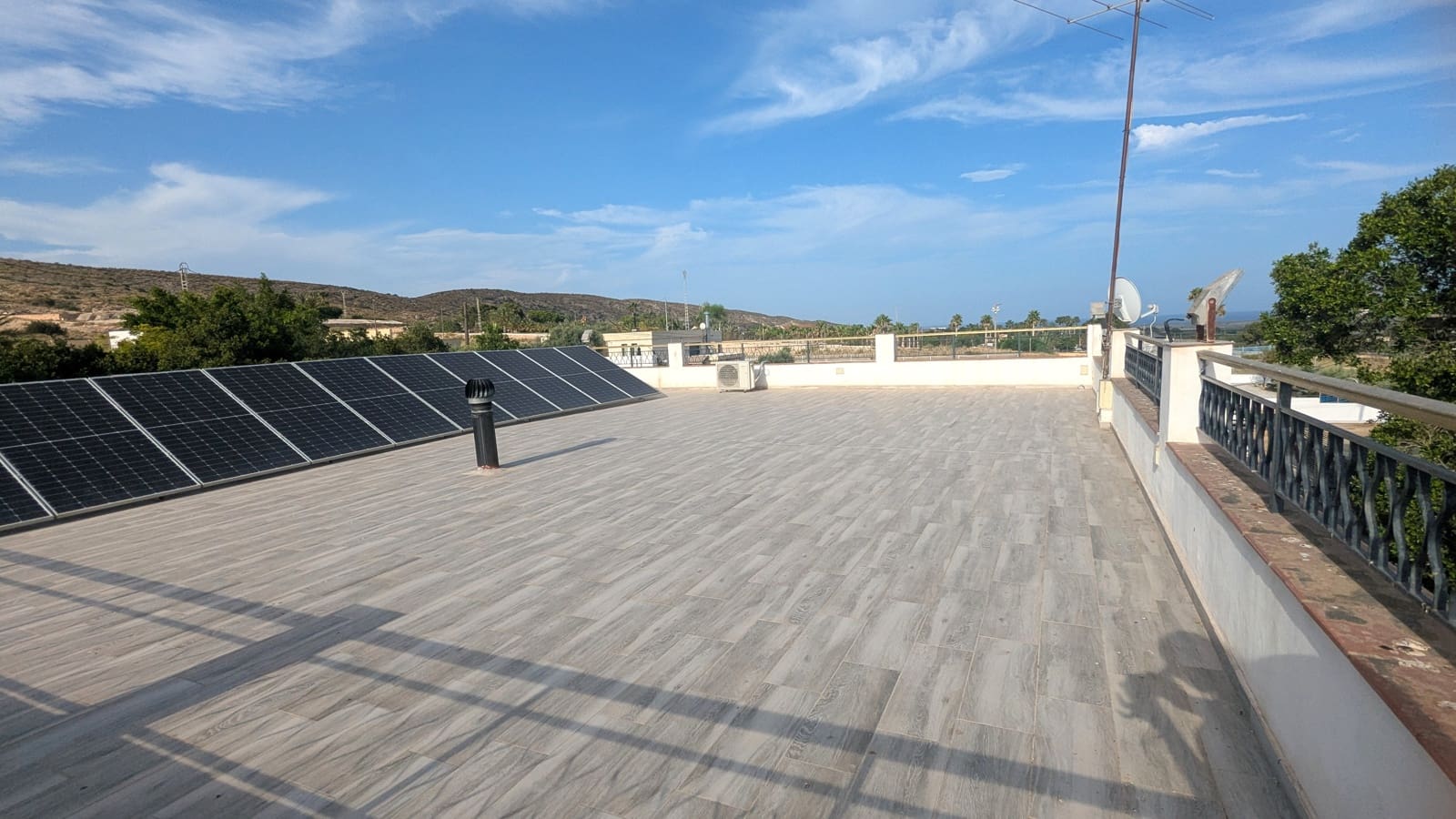 3 bedroom Bungalow for sale in Torrellano with pool garage - € 499,000 (Ref: 9826926)