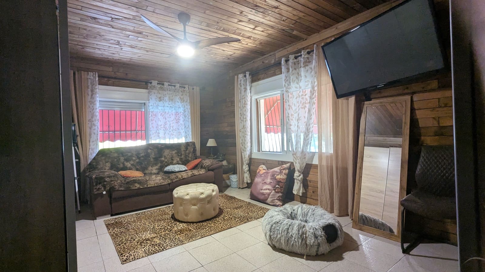 3 bedroom Bungalow for sale in Torrellano with pool garage - € 499,000 (Ref: 9826926)