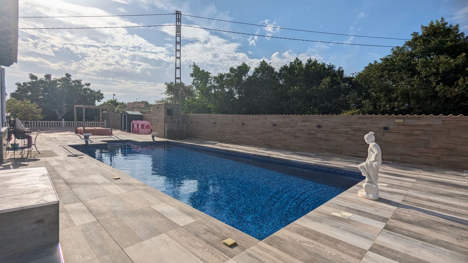 3 bedroom Bungalow for sale in Torrellano with pool garage - € 499,000 (Ref: 9826926)