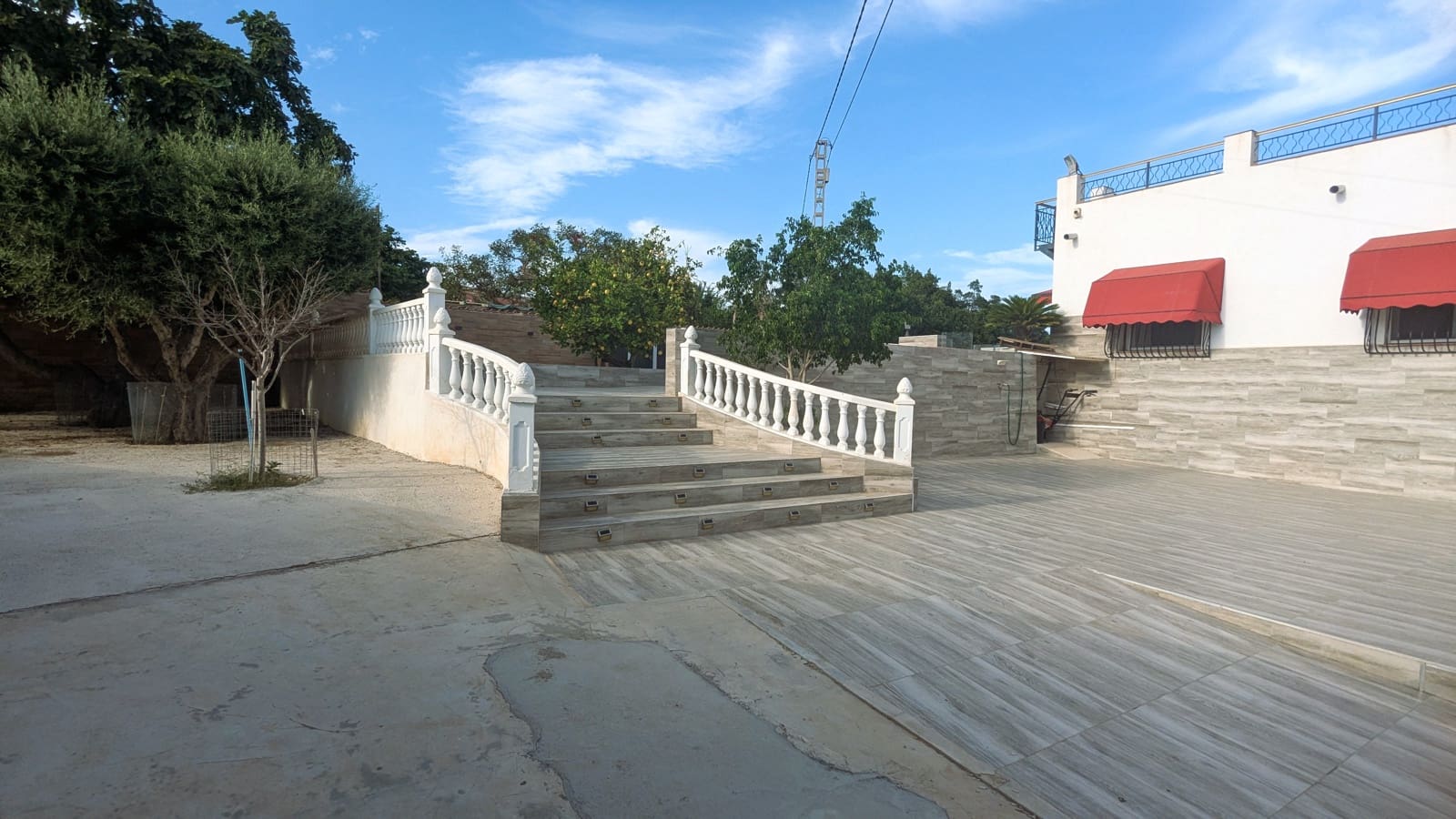 3 bedroom Bungalow for sale in Torrellano with pool garage - € 499,000 (Ref: 9826926)