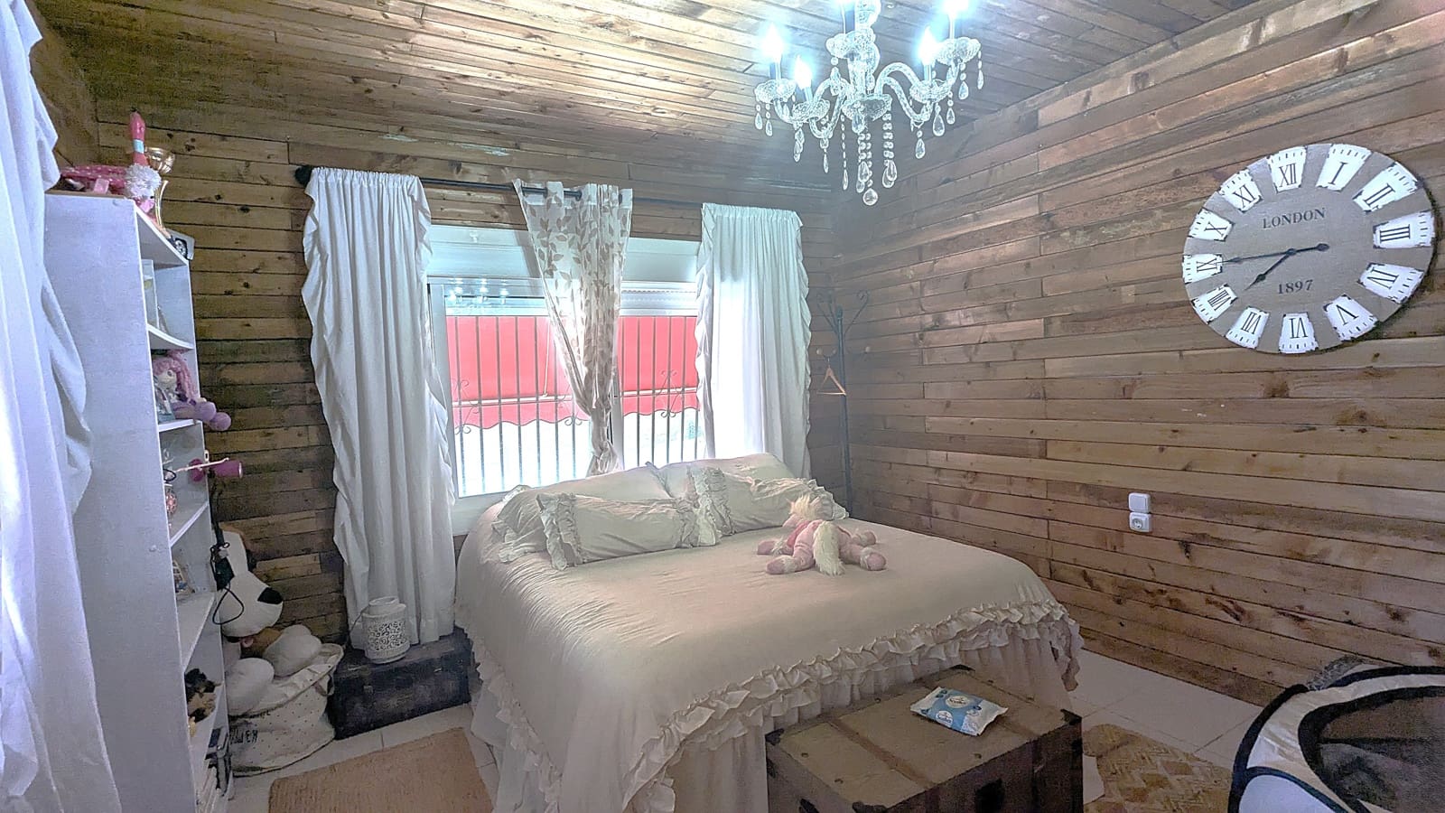 3 bedroom Bungalow for sale in Torrellano with pool garage - € 499,000 (Ref: 9826926)