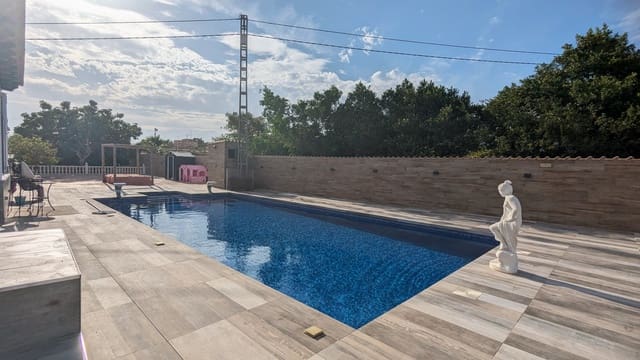 3 bedroom Bungalow for sale in Torrellano, Elche / Elx with pool garage - € 499,000 (Ref: 9826926)