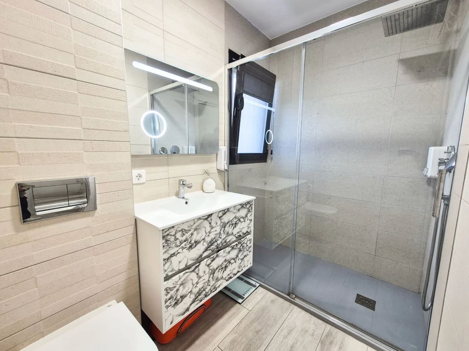 3 bedroom Apartment for sale in Elche / Elx with pool - € 355,355 (Ref: 9830260)
