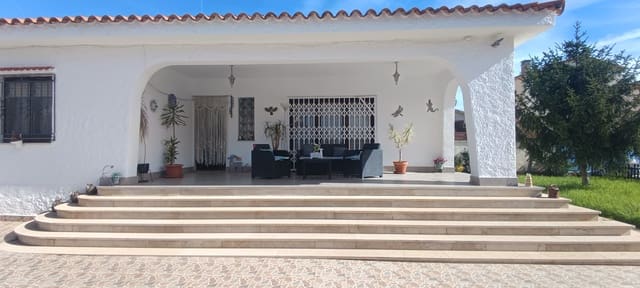 4 soverom Villa til salgs i Vinaròs med svømmebasseng garasje - € 350 000 (Ref: 10155763)