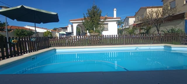 4 soverom Villa til salgs i Vinaròs med svømmebasseng garasje - € 350 000 (Ref: 10155763)