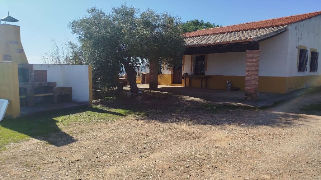 Undeveloped Land for sale in Hornachuelos - € 360,000 (Ref: 9858376)