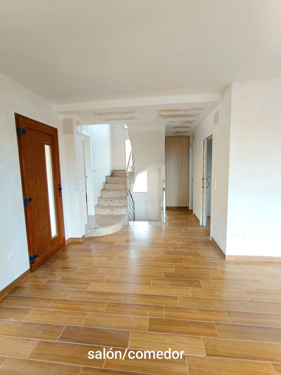 3 bedroom Villa for sale in Benicarlo with garage - € 335,000 (Ref: 9858381)