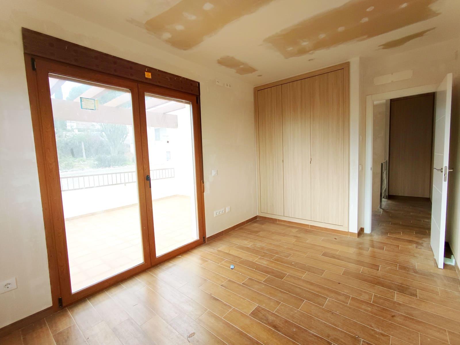 3 bedroom Villa for sale in Benicarlo with garage - € 335,000 (Ref: 9858381)