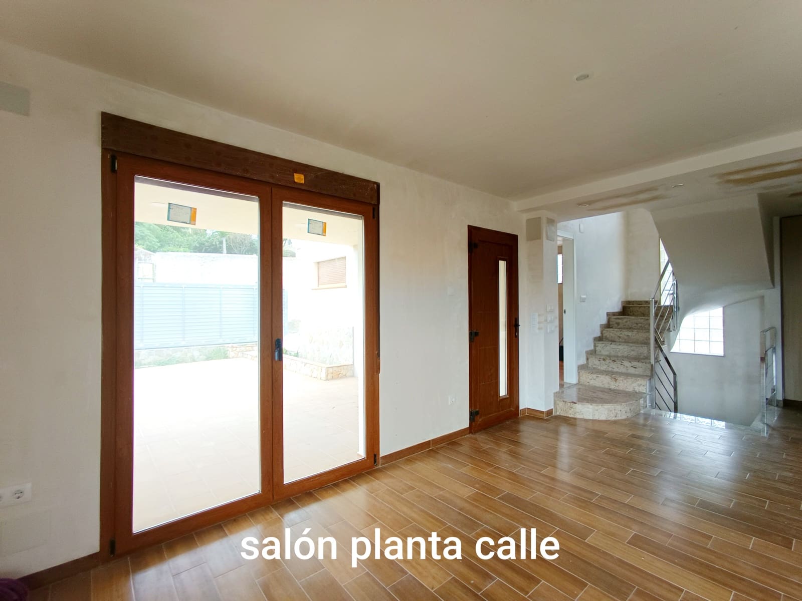 3 bedroom Villa for sale in Benicarlo with garage - € 335,000 (Ref: 9858381)