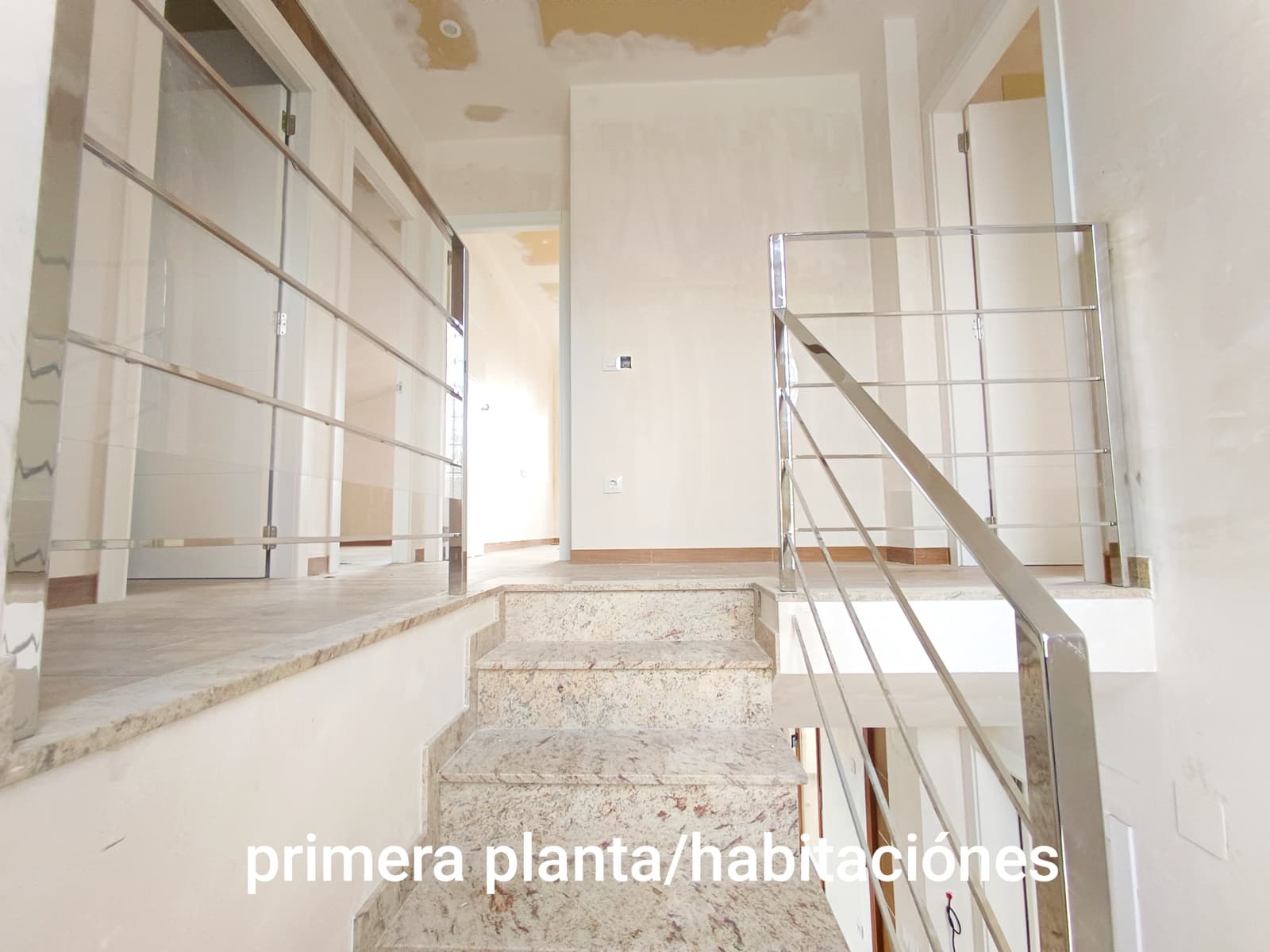 3 bedroom Villa for sale in Benicarlo with garage - € 335,000 (Ref: 9858381)