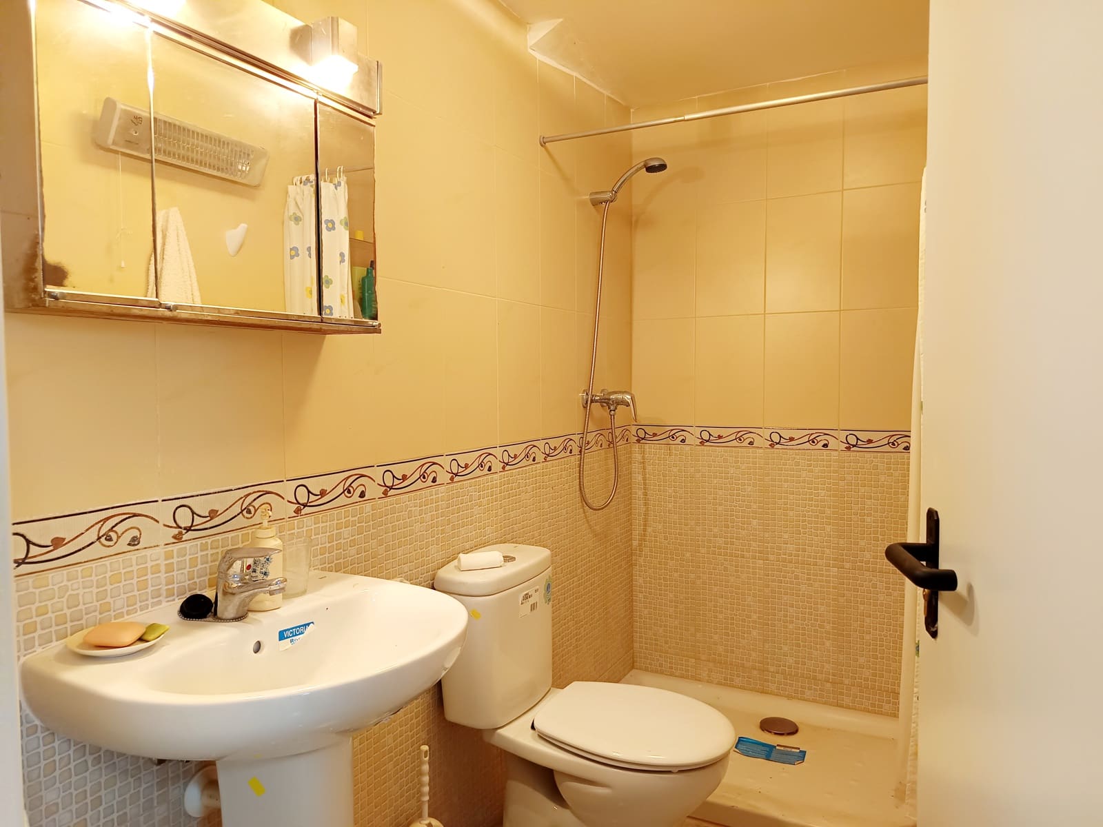 4 bedroom Villa for sale in Calig - € 130,000 (Ref: 9858383)