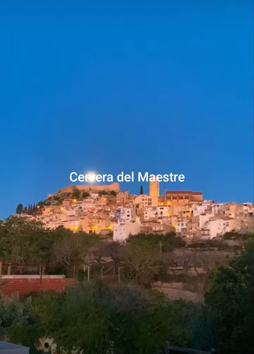 Townhouse for sale in Cervera del Maestre / Cervera del Maestrat - € 55,000 (Ref: 9858386)