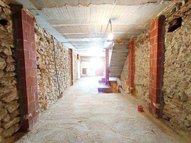 Maison de Ville à vendre à Cervera del Maestre / Cervera del Maestrat - 55 000 € (Ref: 9858386)