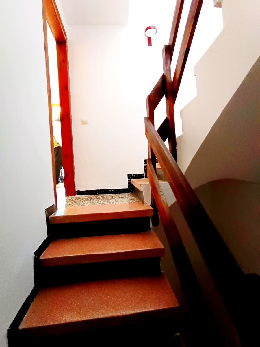 6 sypialnia Dom na sprzedaż w Calig z garażem - 114 000 € (Ref: 9858387)