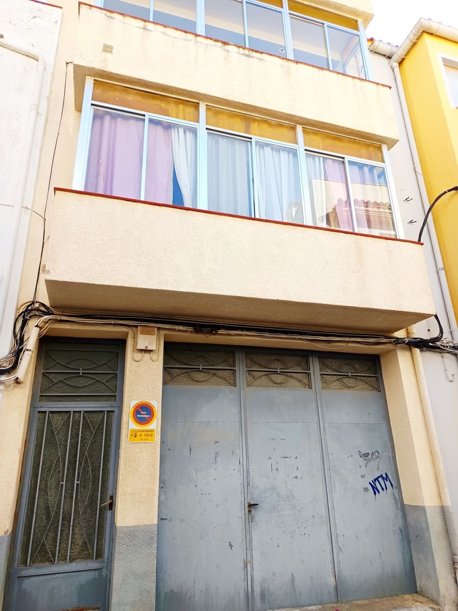 6 sypialnia Dom na sprzedaż w Calig z garażem - 114 000 € (Ref: 9858387)