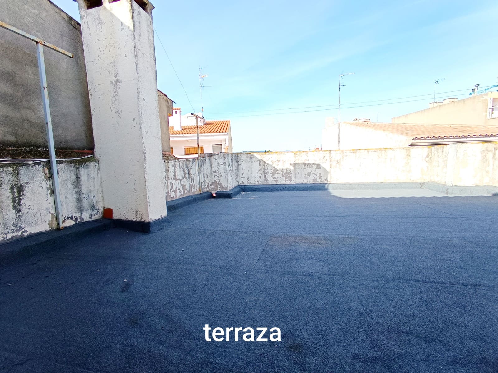 6 sypialnia Dom na sprzedaż w Calig z garażem - 114 000 € (Ref: 9858387)