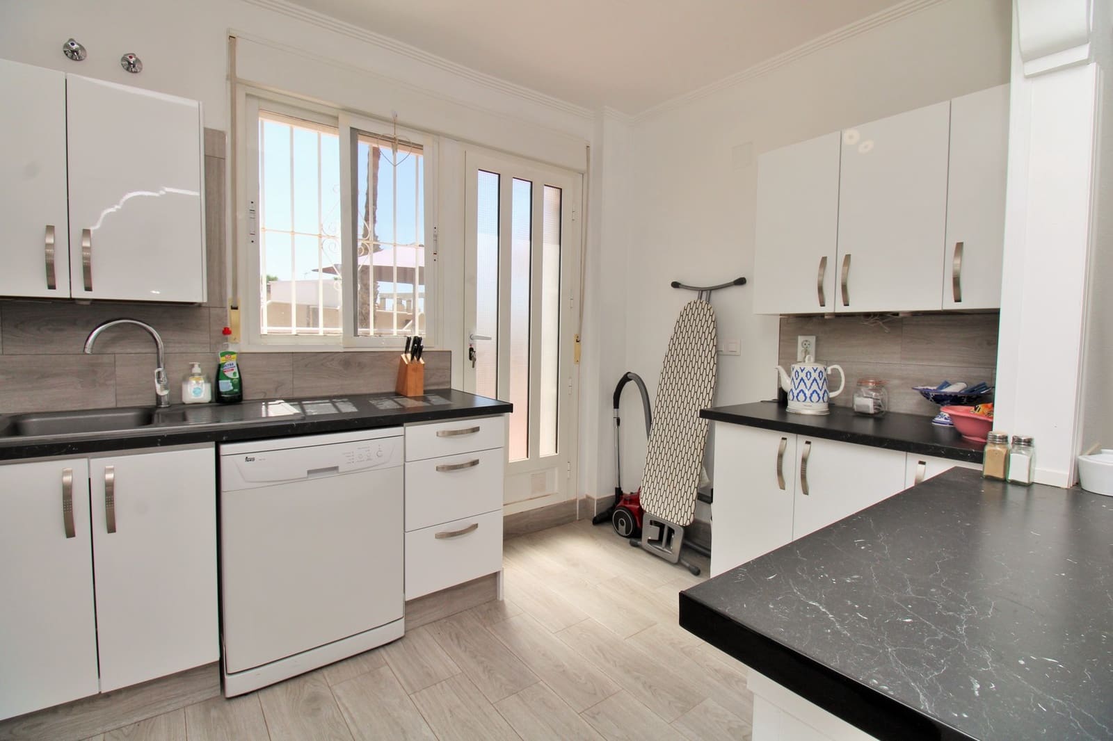 2 sypialnia Apartament na sprzedaż w Villamartin z basenem - 189 900 € (Ref: 10031290)