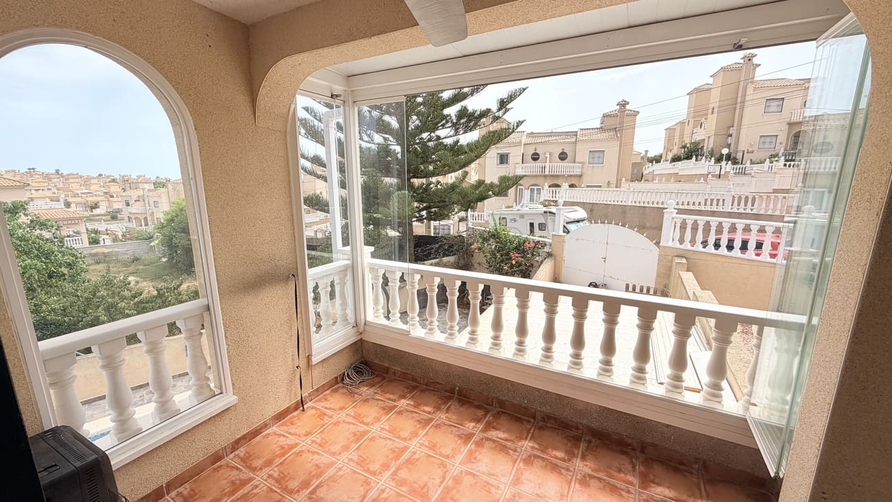 3 chambre Villa/Maison à vendre à Orihuela Costa avec piscine garage - 425 000 € (Ref: 10039280)