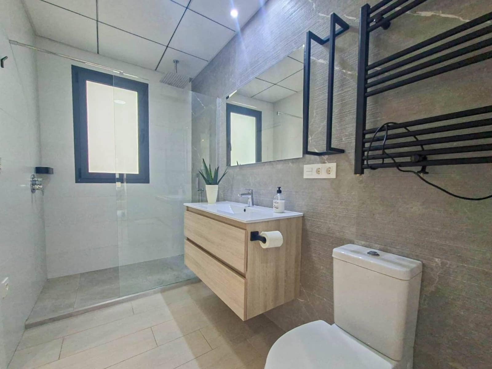 4 Zimmer Villa zu verkaufen in Rojales mit Pool Garage - 415.000 € (Ref: 10088547)