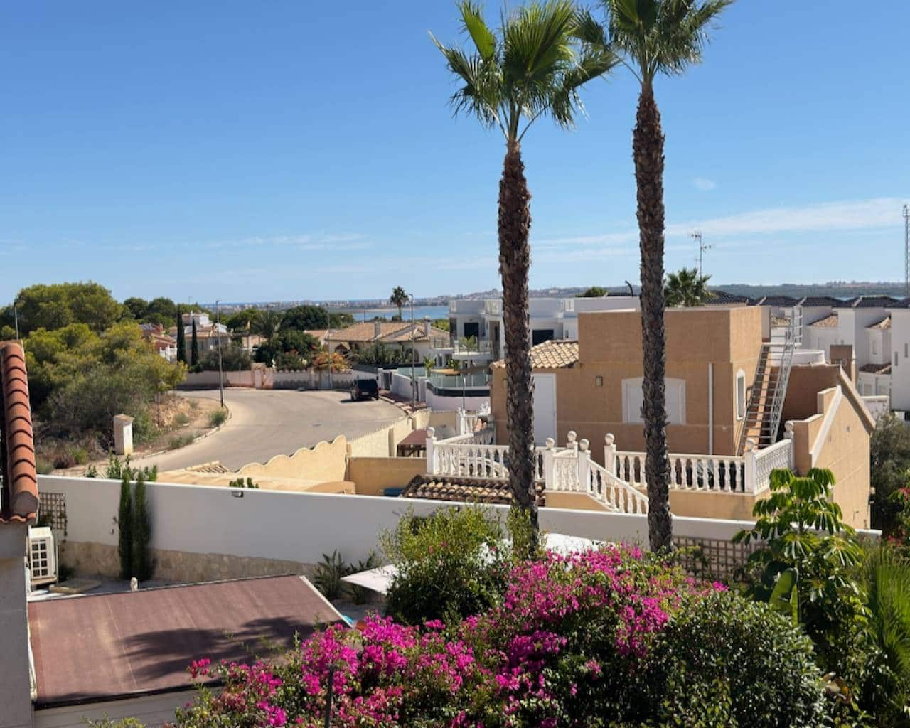 3 chambre Villa/Maison à vendre à Ciudad Quesada avec piscine garage - 399 900 € (Ref: 10101416)