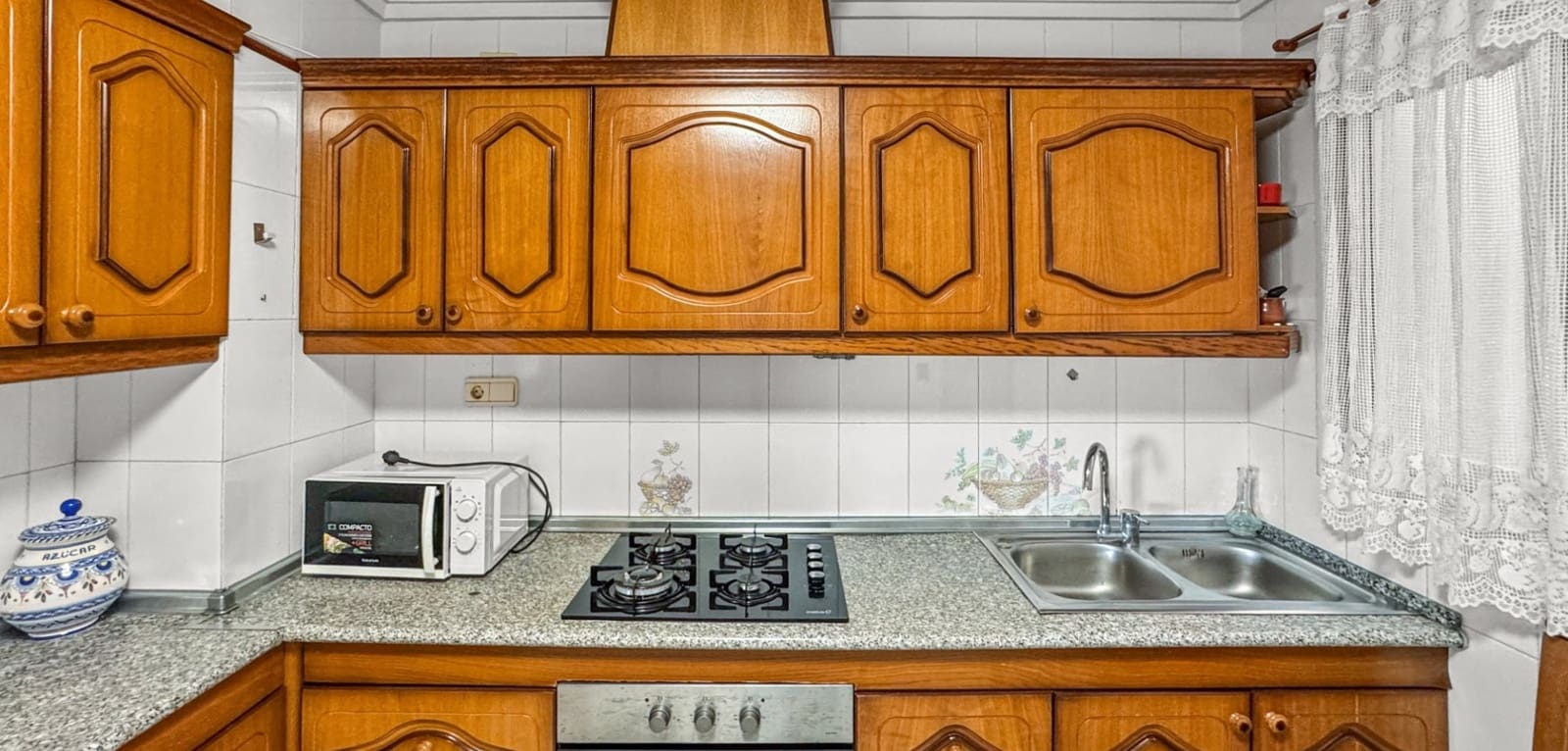 3 sovrum Lägenhet till salu i Torrevieja med garage - 375 000 € (Ref: 9818501)