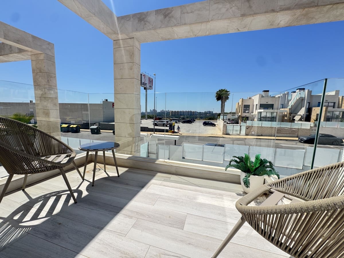 4 sypialnia Willa na sprzedaż w Orihuela Costa - 635 000 € (Ref: 9818506)