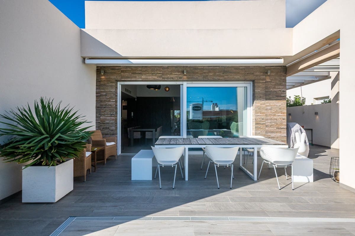 2 soverom Villa til salgs i Algorfa med svømmebasseng - € 610 000 (Ref: 9820367)