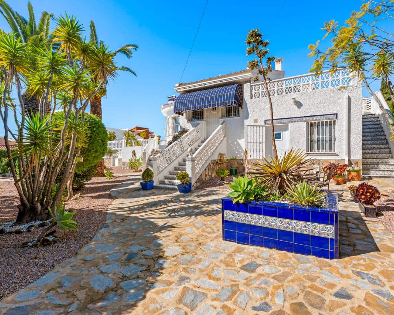 3 soveværelse Villa til salg i Ciudad Quesada med swimmingpool garage - € 499.950 (Ref: 9820373)