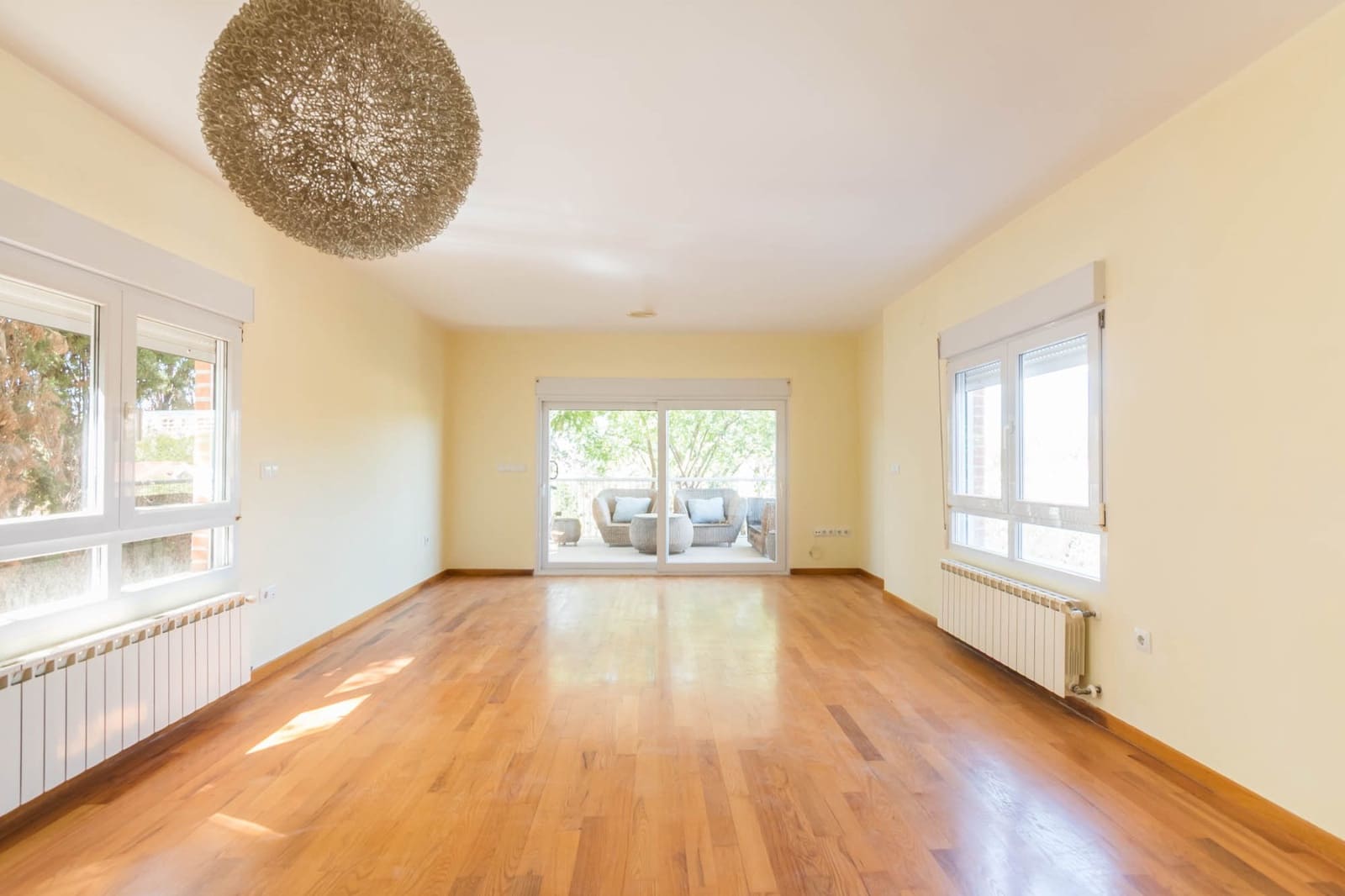 4 chambre Villa/Maison à vendre à Altorreal avec piscine garage - 581 000 € (Ref: 9822749)