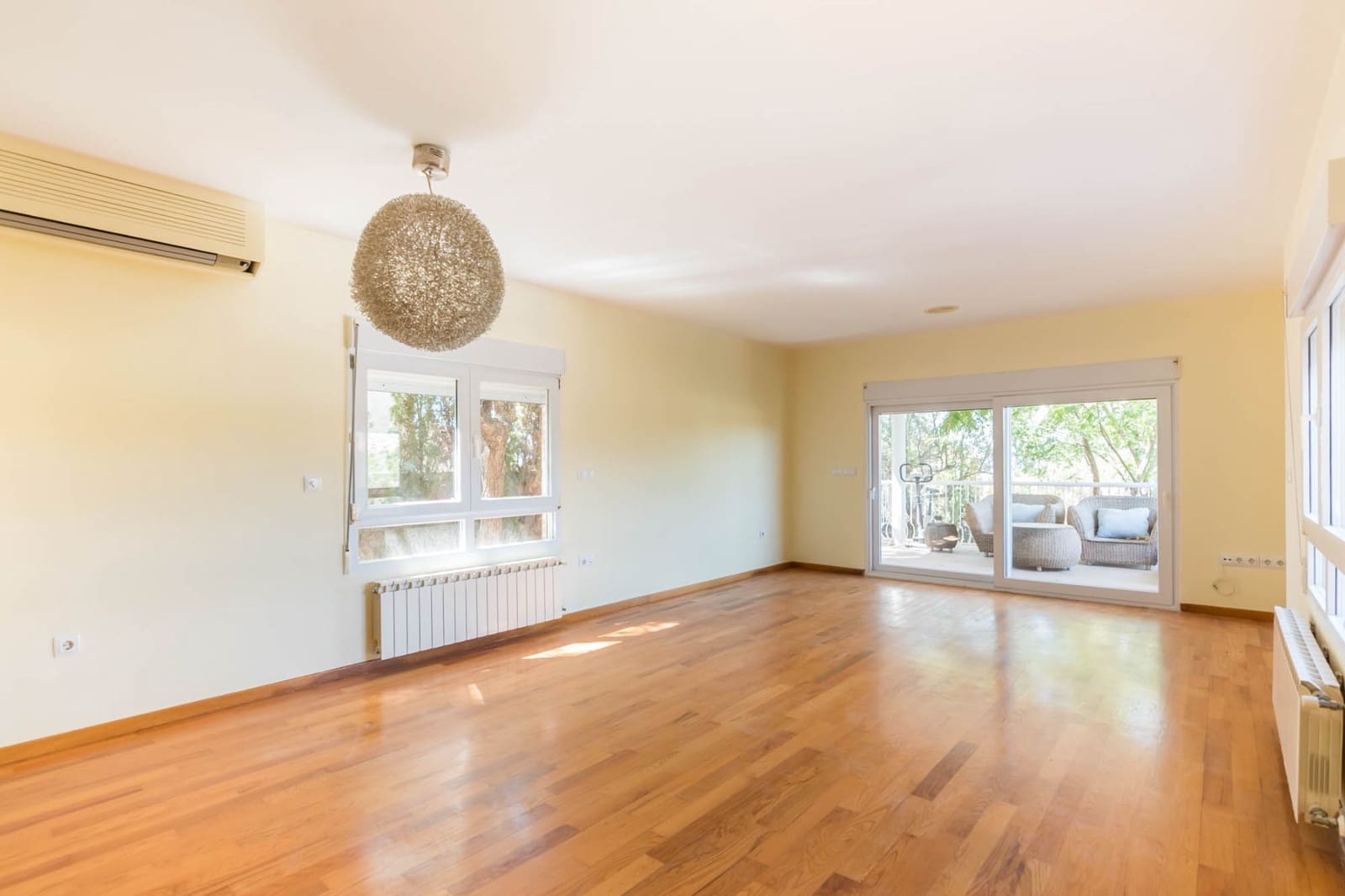 4 chambre Villa/Maison à vendre à Altorreal avec piscine garage - 581 000 € (Ref: 9822749)