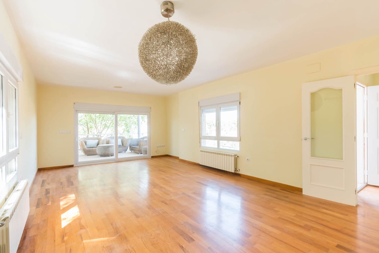 4 chambre Villa/Maison à vendre à Altorreal avec piscine garage - 581 000 € (Ref: 9822749)