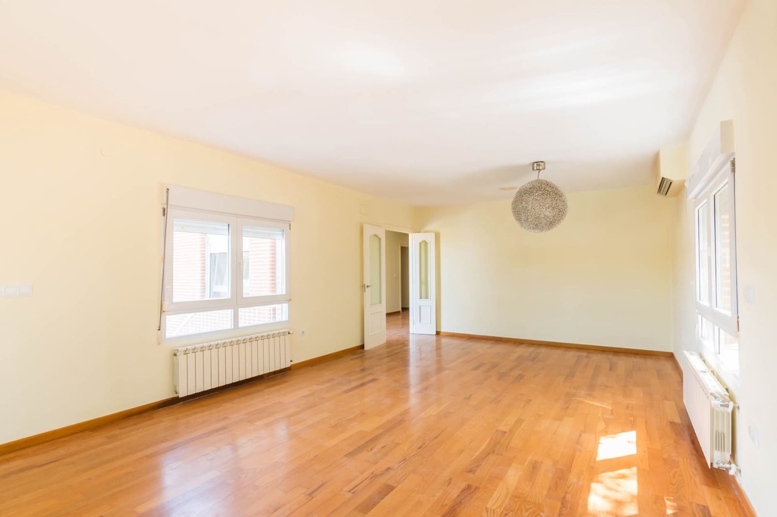 4 chambre Villa/Maison à vendre à Altorreal avec piscine garage - 581 000 € (Ref: 9822749)
