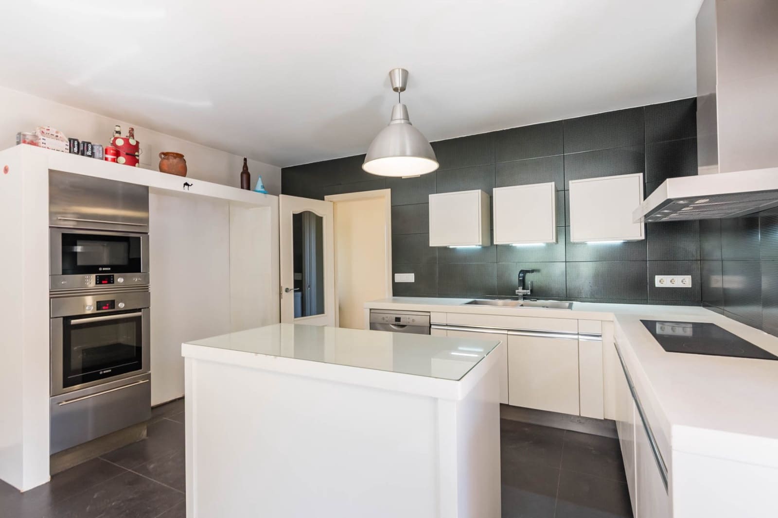 4 chambre Villa/Maison à vendre à Altorreal avec piscine garage - 581 000 € (Ref: 9822749)