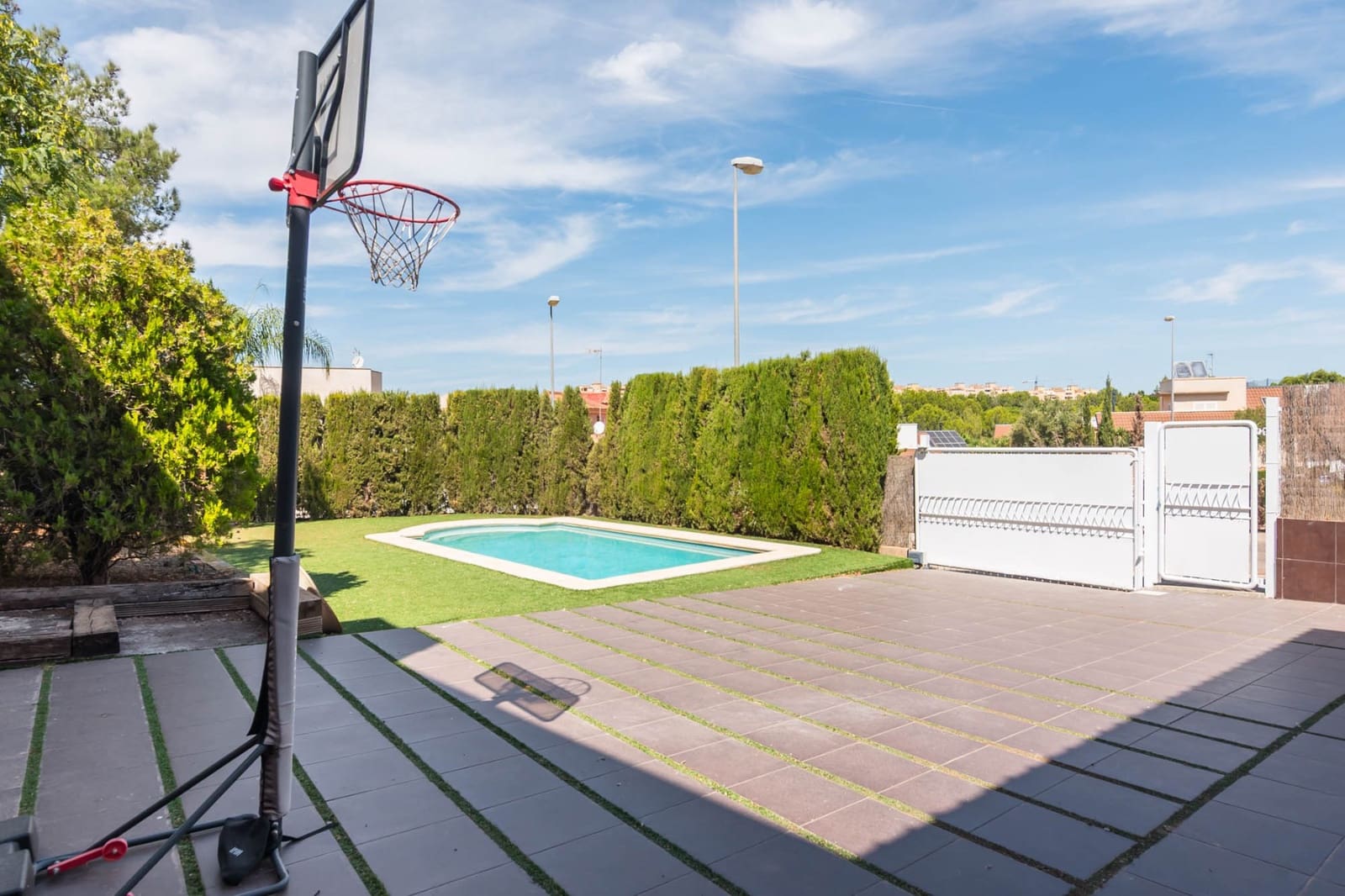 4 chambre Villa/Maison à vendre à Altorreal avec piscine garage - 581 000 € (Ref: 9822749)