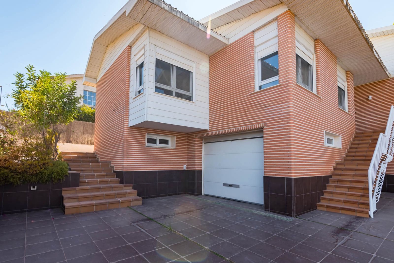4 chambre Villa/Maison à vendre à Altorreal avec piscine garage - 581 000 € (Ref: 9822749)