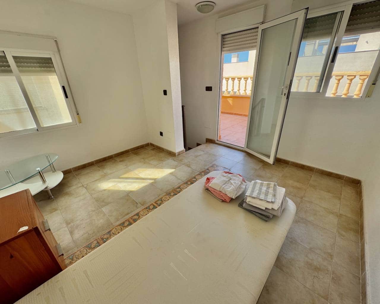 4 quarto Moradia para venda em Guardamar del Segura com piscina garagem - 199 995 € (Ref: 9825008)